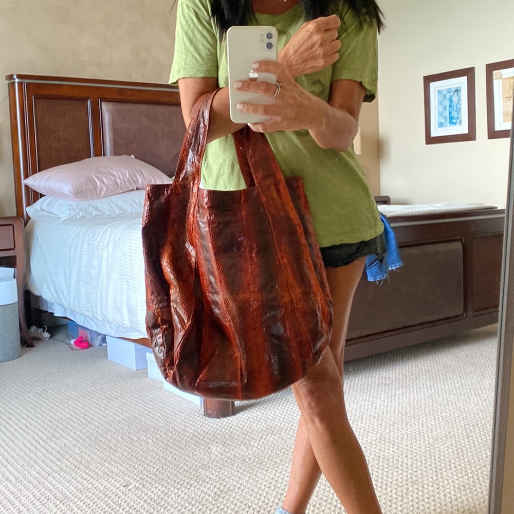 BEIRN BRAND NEW JENNA BAG!! 
Iconic water snake North-South hobo bag!